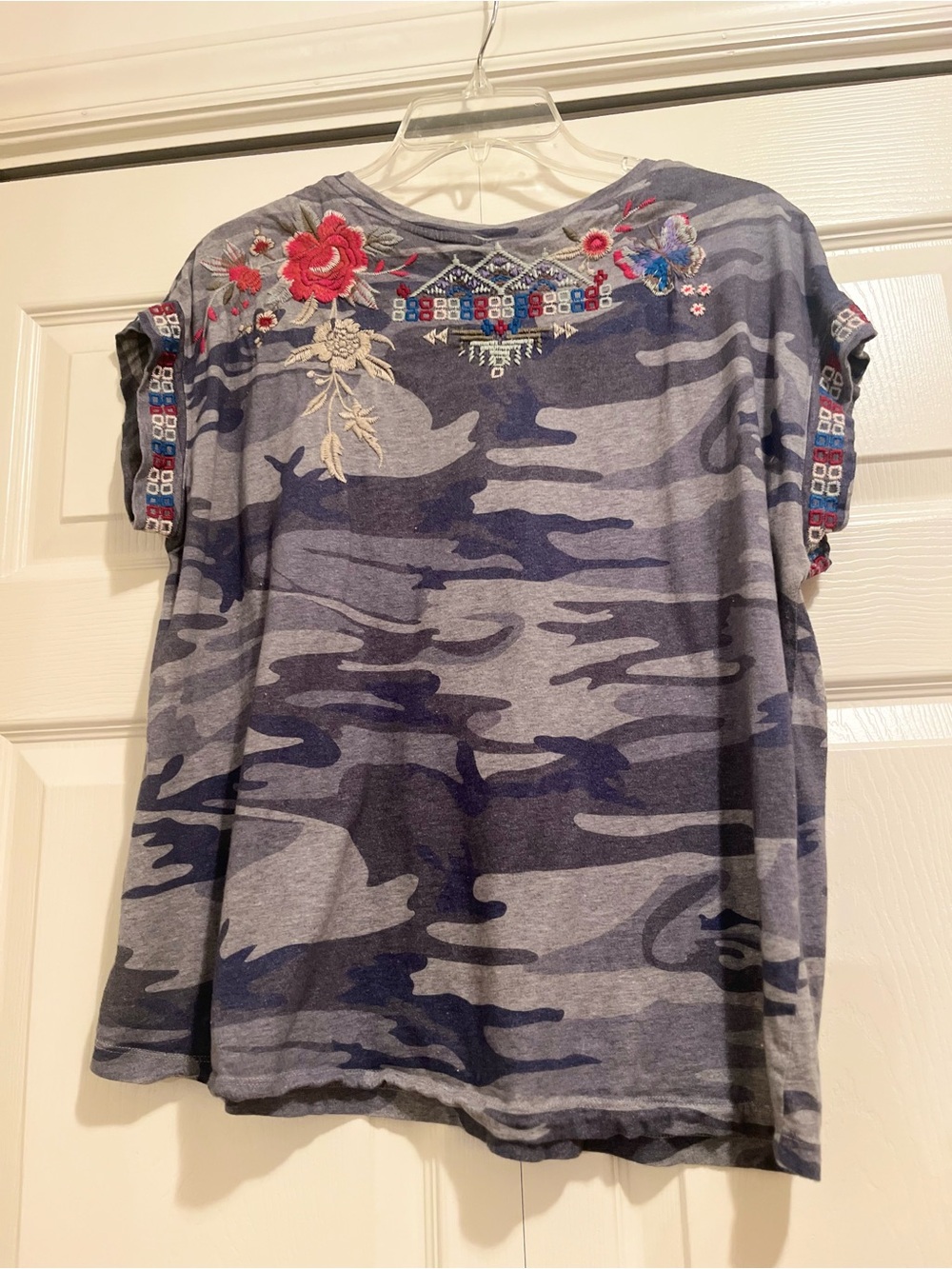 Johnny Was Floral Embroidered Summer Top, size M - Picture 4 of 7
